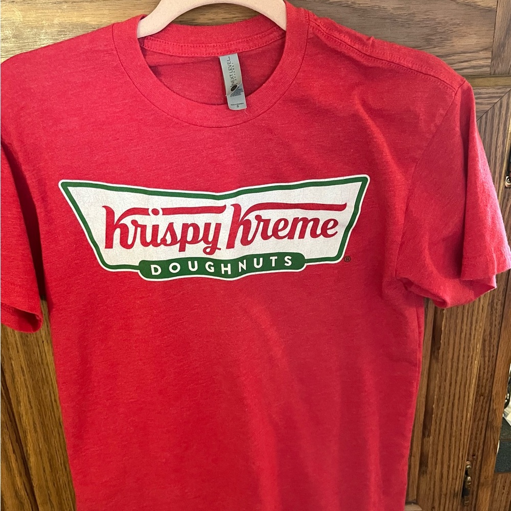 EUC Krispy Kreme red t-shirt ♥️🤍 So cute!! Size small women’s
